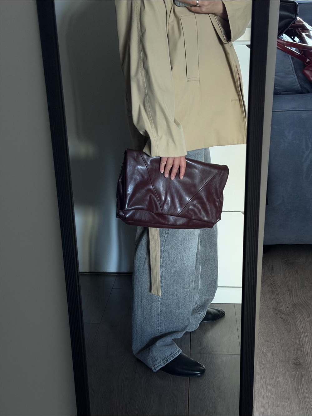 Zara Women's faux Leather Foldover Clutch in Deep Burgundy - Picture 7 of 10